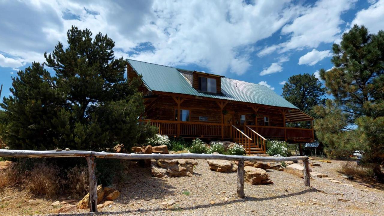 Canyon View Family Cabin, Deck, Tv Room, Games, Bbq, Campfire Monticello Bagian luar foto