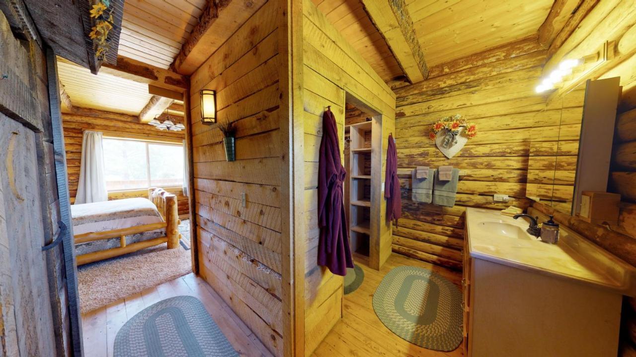 Canyon View Family Cabin, Deck, Tv Room, Games, Bbq, Campfire Monticello Bagian luar foto