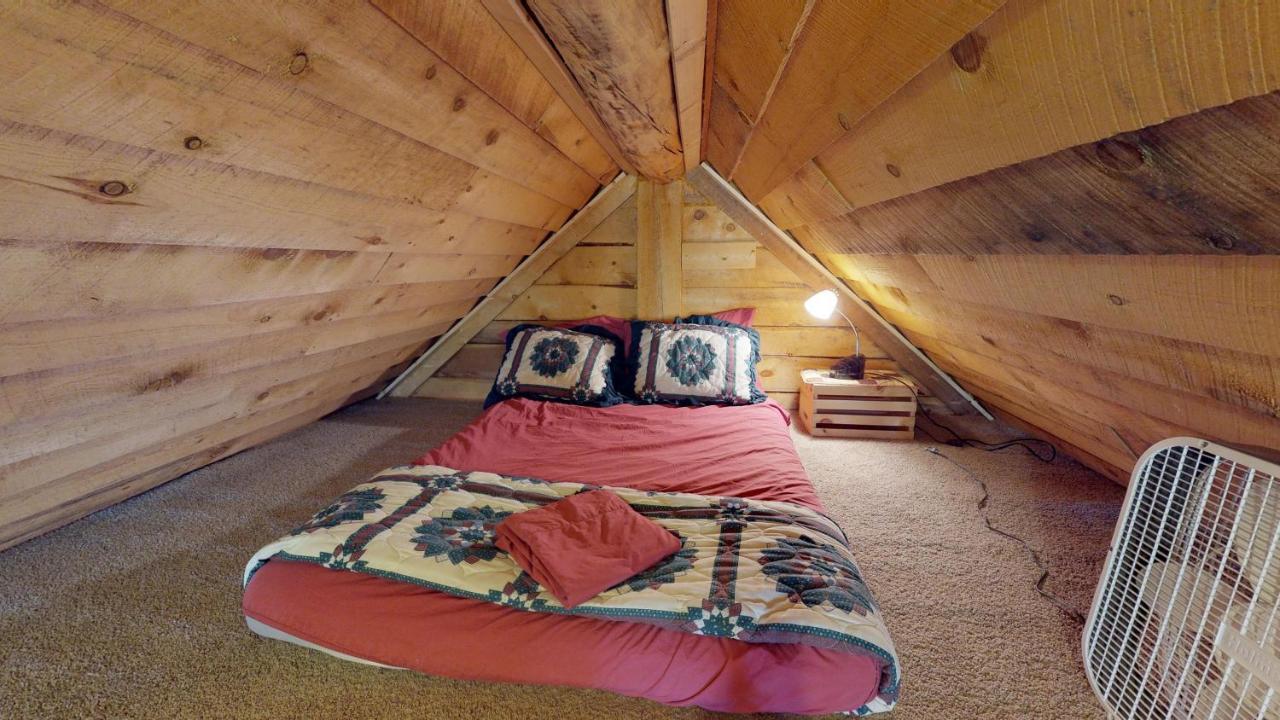 Canyon View Family Cabin, Deck, Tv Room, Games, Bbq, Campfire Monticello Bagian luar foto