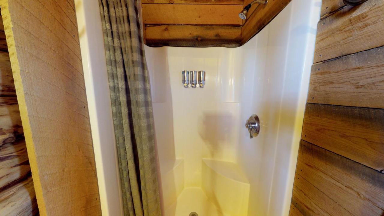 Canyon View Family Cabin, Deck, Tv Room, Games, Bbq, Campfire Monticello Bagian luar foto